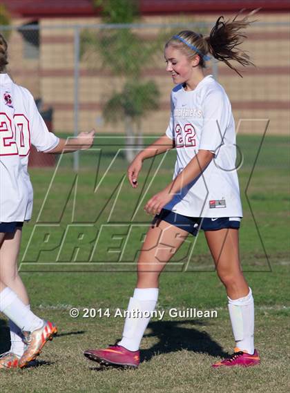 Thumbnail 2 in St. Margaret's vs. La Mirada photogallery.