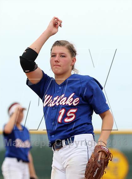 Thumbnail 1 in Westlake vs Cedar Ridge (5A Region 2 Bi-district playoff) photogallery.