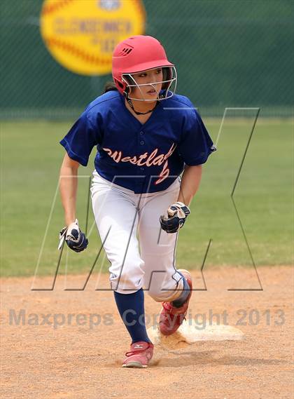 Thumbnail 1 in Westlake vs Cedar Ridge (5A Region 2 Bi-district playoff) photogallery.