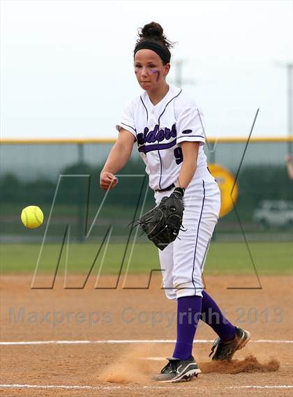 Thumbnail 1 in Westlake vs Cedar Ridge (5A Region 2 Bi-district playoff) photogallery.
