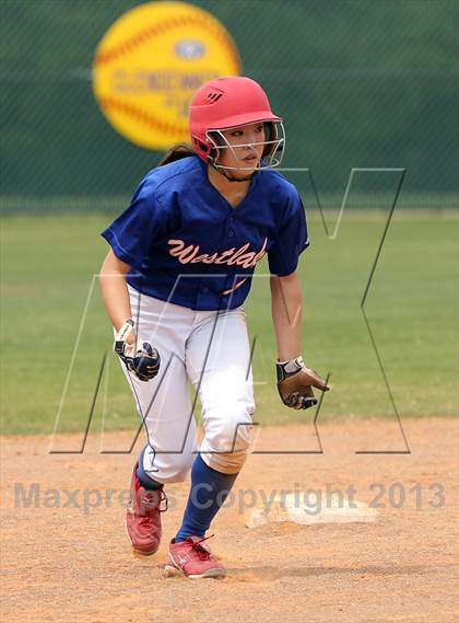Thumbnail 2 in Westlake vs Cedar Ridge (5A Region 2 Bi-district playoff) photogallery.