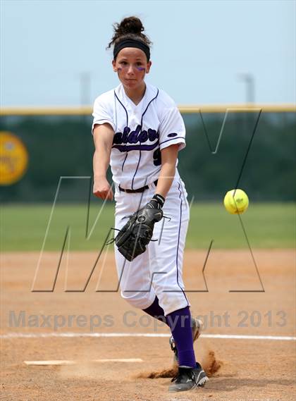 Thumbnail 3 in Westlake vs Cedar Ridge (5A Region 2 Bi-district playoff) photogallery.