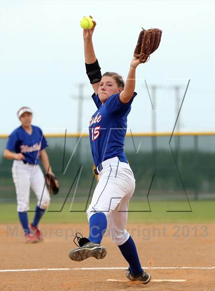 Thumbnail 3 in Westlake vs Cedar Ridge (5A Region 2 Bi-district playoff) photogallery.