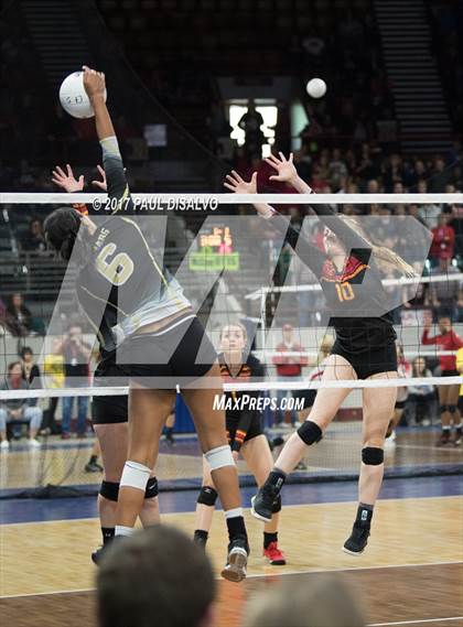 Thumbnail 3 in Castle View vs. Rock Canyon (CHSAA 5A Pool Play) photogallery.