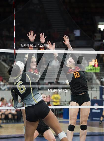 Thumbnail 1 in Castle View vs. Rock Canyon (CHSAA 5A Pool Play) photogallery.