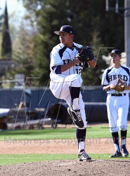 Thumbnail 3 in Elk Grove vs Pleasant Grove (Boras Classic - North Bracket Championship) photogallery.