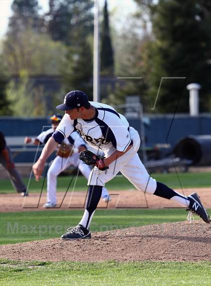 Thumbnail 3 in Elk Grove vs Pleasant Grove (Boras Classic - North Bracket Championship) photogallery.