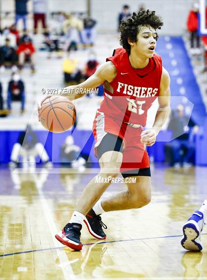 Thumbnail 2 in Fishers vs Hamilton Southeastern (IHSAA Sectional Round 1 Playoff) photogallery.