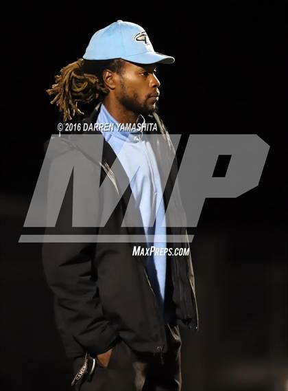 Thumbnail 2 in Hercules vs. San Marin (CIF NCS Division 4 1st Round) photogallery.