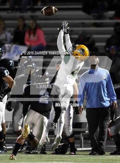 Thumbnail 1 in Hercules vs. San Marin (CIF NCS Division 4 1st Round) photogallery.