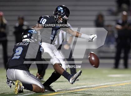 Thumbnail 2 in Hercules vs. San Marin (CIF NCS Division 4 1st Round) photogallery.