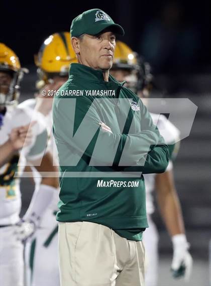 Thumbnail 2 in Hercules vs. San Marin (CIF NCS Division 4 1st Round) photogallery.