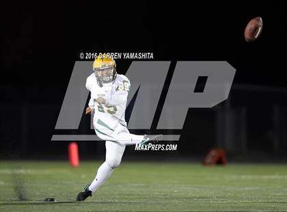 Thumbnail 1 in Hercules vs. San Marin (CIF NCS Division 4 1st Round) photogallery.