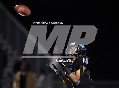 Thumbnail 2 in Hercules vs. San Marin (CIF NCS Division 4 1st Round) photogallery.