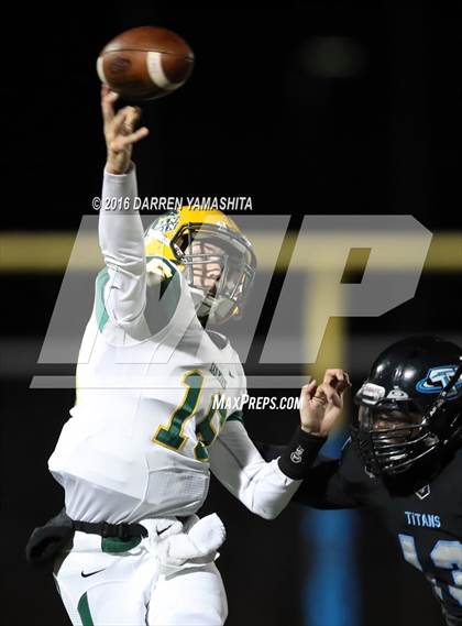 Thumbnail 3 in Hercules vs. San Marin (CIF NCS Division 4 1st Round) photogallery.