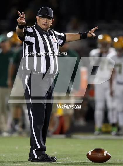 Thumbnail 1 in Hercules vs. San Marin (CIF NCS Division 4 1st Round) photogallery.