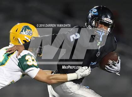Thumbnail 2 in Hercules vs. San Marin (CIF NCS Division 4 1st Round) photogallery.
