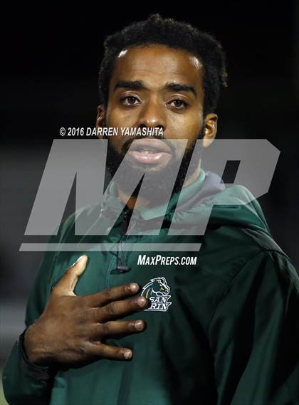 Thumbnail 2 in Hercules vs. San Marin (CIF NCS Division 4 1st Round) photogallery.