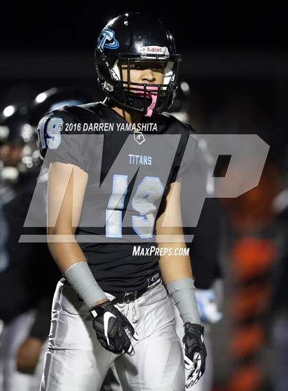 Thumbnail 3 in Hercules vs. San Marin (CIF NCS Division 4 1st Round) photogallery.