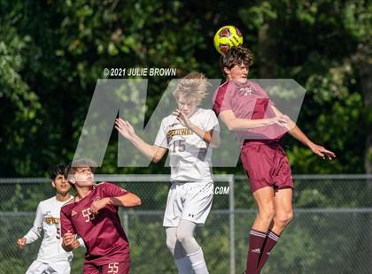 Thumbnail 2 in Brebeuf Jesuit Preparatory vs. Speedway (IHSAA 2A Regional Final) photogallery.