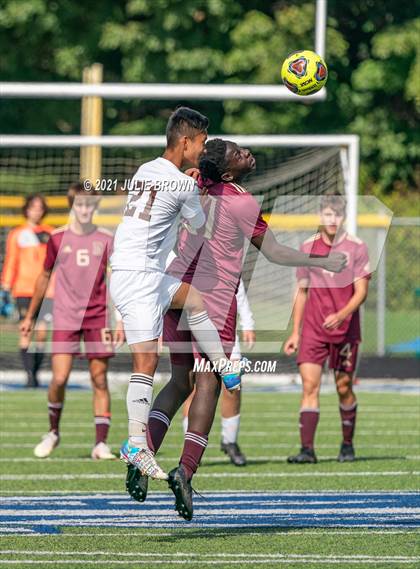Thumbnail 2 in Brebeuf Jesuit Preparatory vs. Speedway (IHSAA 2A Regional Final) photogallery.