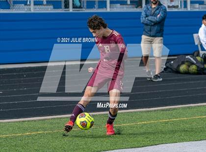 Thumbnail 2 in Brebeuf Jesuit Preparatory vs. Speedway (IHSAA 2A Regional Final) photogallery.