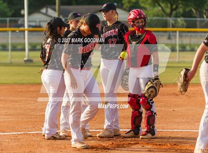 Thumbnail 1 in Atascocita @ Katy (UIL 6A Semifinal) photogallery.