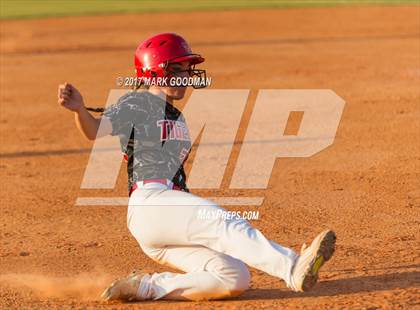 Thumbnail 2 in Atascocita @ Katy (UIL 6A Semifinal) photogallery.