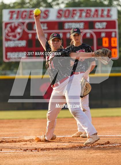 Thumbnail 2 in Atascocita @ Katy (UIL 6A Semifinal) photogallery.