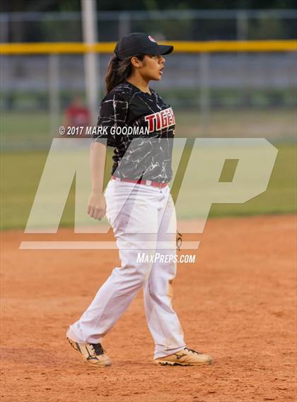 Thumbnail 3 in Atascocita @ Katy (UIL 6A Semifinal) photogallery.
