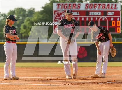Thumbnail 1 in Atascocita @ Katy (UIL 6A Semifinal) photogallery.