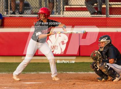 Thumbnail 3 in Atascocita @ Katy (UIL 6A Semifinal) photogallery.