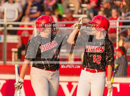 Thumbnail 3 in Atascocita @ Katy (UIL 6A Semifinal) photogallery.