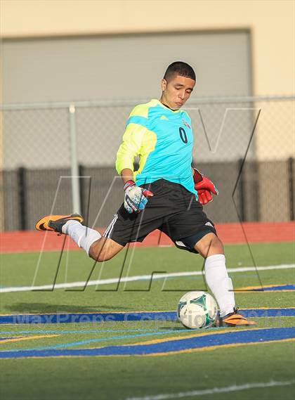 Thumbnail 2 in Wyatt [O. D.] vs Cleburne (EMSISD X-Town Shootout) photogallery.