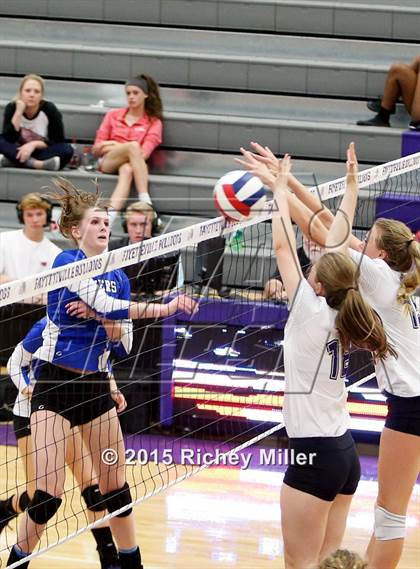 Thumbnail 2 in Rogers @ Fayetteville photogallery.