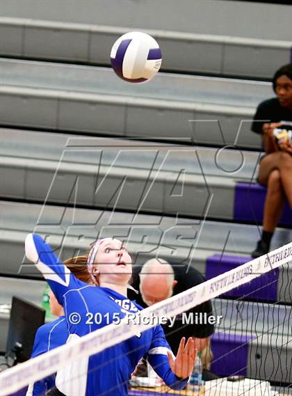 Thumbnail 3 in Rogers @ Fayetteville photogallery.