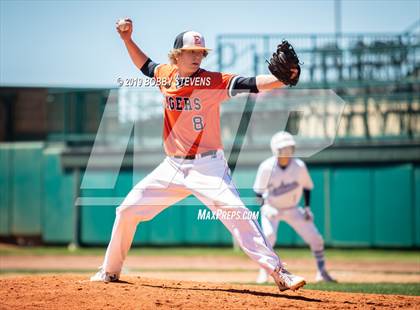 Thumbnail 2 in Pueblo West vs. Erie (CHSAA 4A Quarterfinal) photogallery.