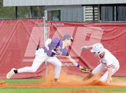 Thumbnail 1 in JV: Thibodaux @ E.D. White photogallery.