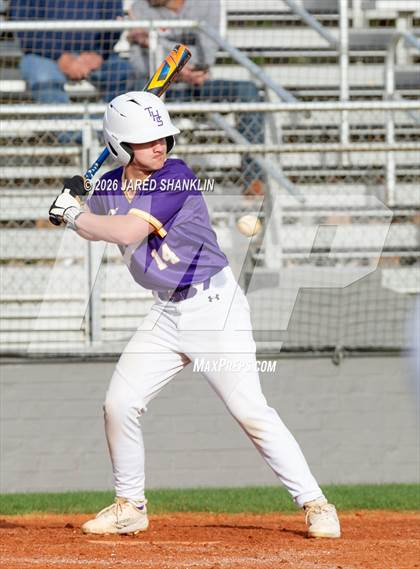 Thumbnail 1 in JV: Thibodaux @ E.D. White photogallery.