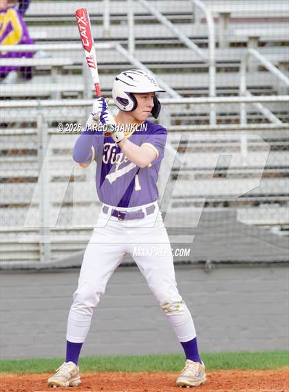 Thumbnail 1 in JV: Thibodaux @ E.D. White photogallery.