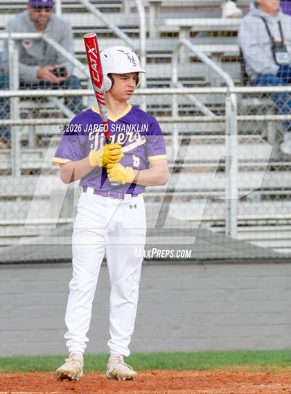 Thumbnail 2 in JV: Thibodaux @ E.D. White photogallery.