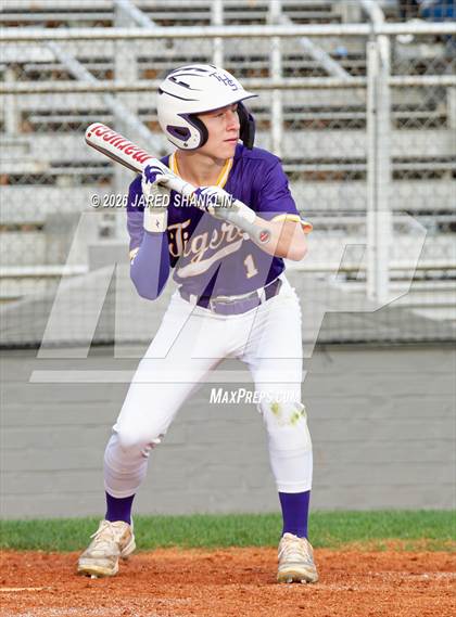 Thumbnail 2 in JV: Thibodaux @ E.D. White photogallery.