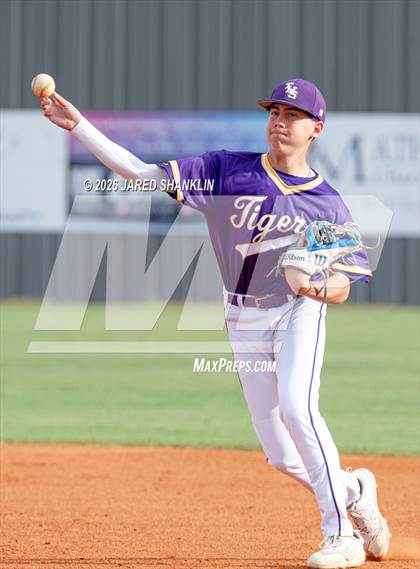 Thumbnail 1 in JV: Thibodaux @ E.D. White photogallery.