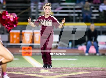 Thumbnail 3 in Royal @ Simi Valley photogallery.