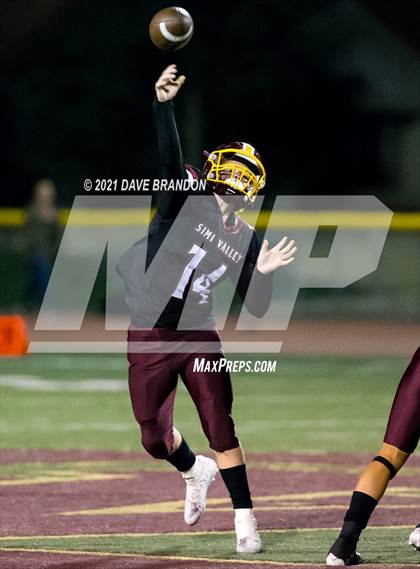 Thumbnail 1 in Royal @ Simi Valley photogallery.