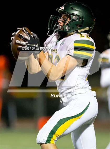 Thumbnail 2 in Royal @ Simi Valley photogallery.