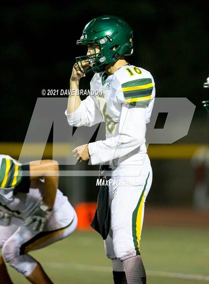 Thumbnail 1 in Royal @ Simi Valley photogallery.