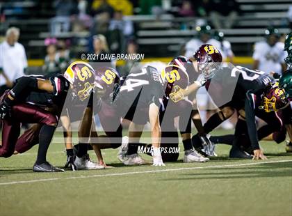Thumbnail 1 in Royal @ Simi Valley photogallery.