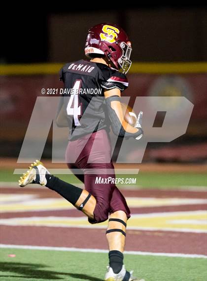 Thumbnail 2 in Royal @ Simi Valley photogallery.