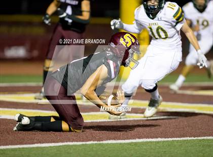 Thumbnail 3 in Royal @ Simi Valley photogallery.